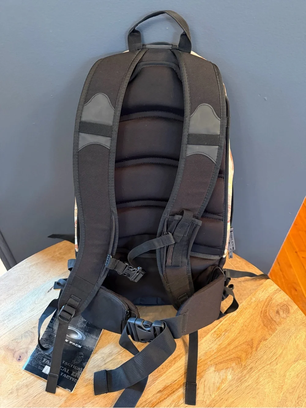 Oakley Desert Camo Daypack Backpack - Tan/Beige